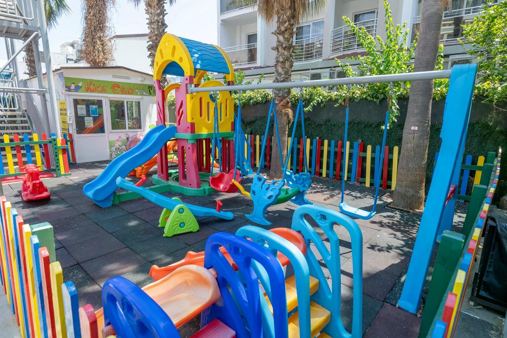 Pasa Beach Hotel 4*
