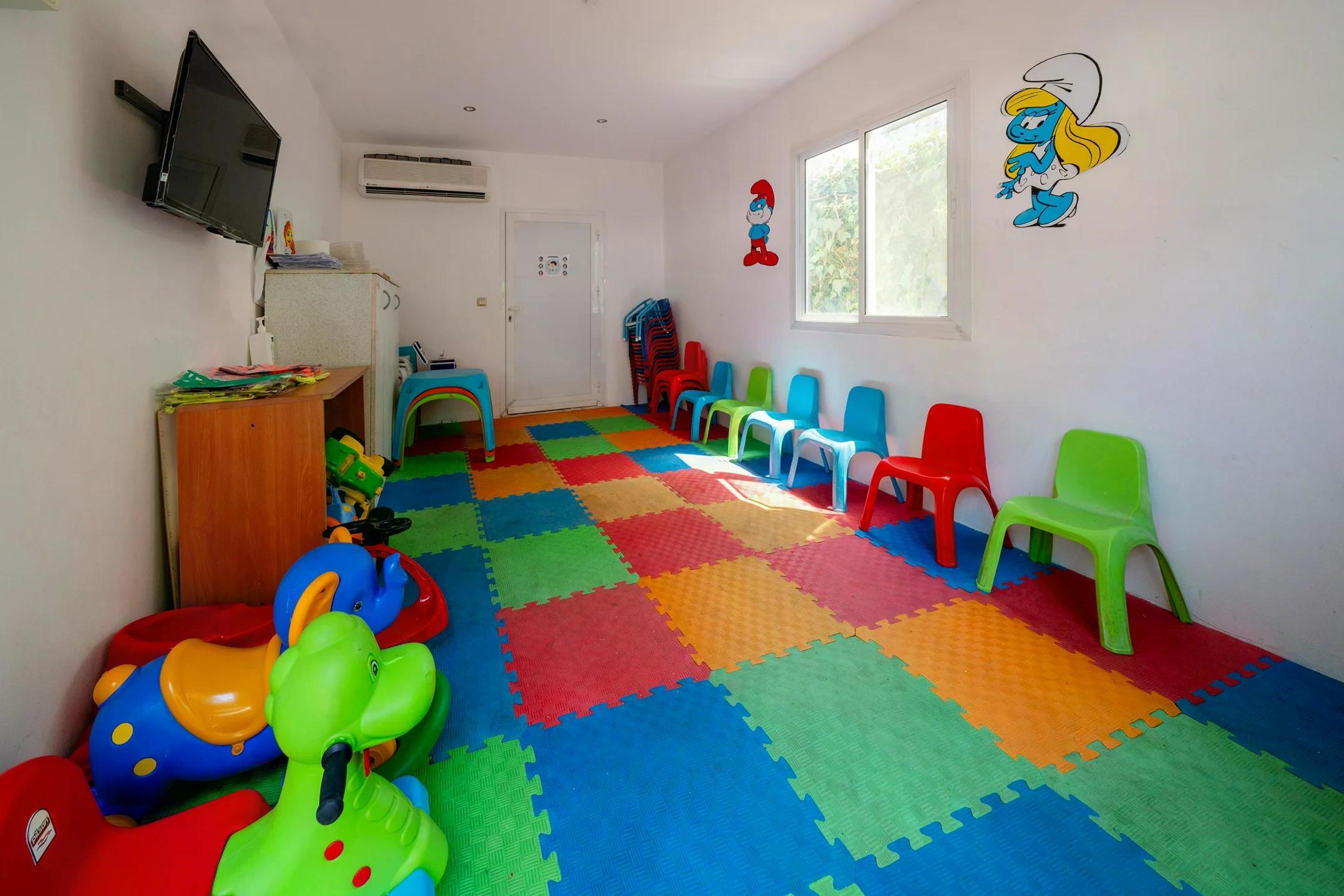 Pasa Beach Hotel 4*
