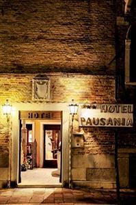 Hotel Pausania 3*