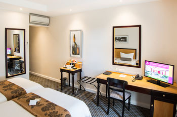 City Lodge Hotel GrandWest 3*