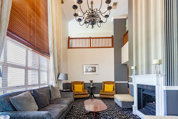 City Lodge Hotel GrandWest 3*