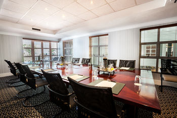 City Lodge Hotel GrandWest 3*