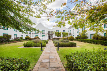 City Lodge Hotel GrandWest 3*