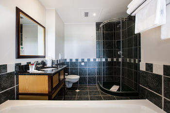 City Lodge Hotel GrandWest 3*