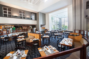 City Lodge Hotel GrandWest 3*