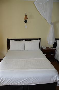 Premier Hotel Roodevalley 3*