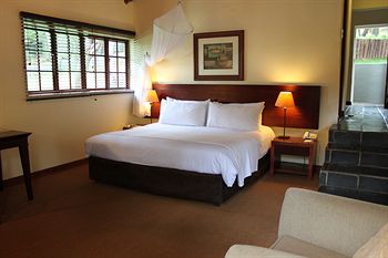 Premier Hotel Roodevalley 3*