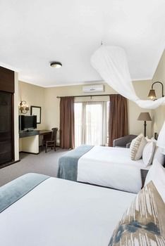 Premier Hotel Roodevalley 3*