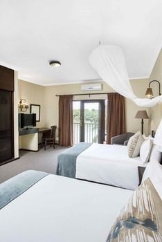 Premier Hotel Roodevalley 3*