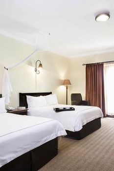 Premier Hotel Roodevalley 3*