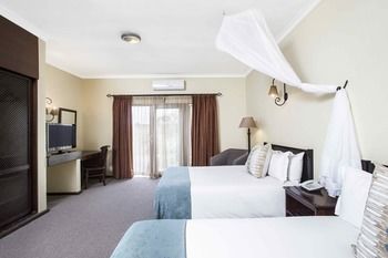 Premier Hotel Roodevalley 3*