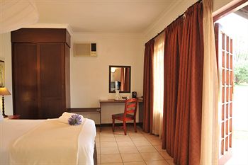Premier Hotel Roodevalley 3*