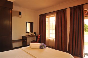 Premier Hotel Roodevalley 3*