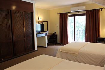 Premier Hotel Roodevalley 3*