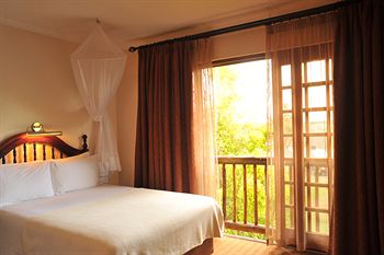 Premier Hotel Roodevalley 3*