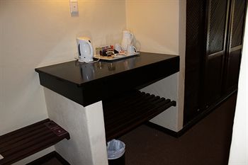 Premier Hotel Roodevalley 3*