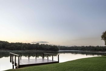Premier Hotel Roodevalley 3*