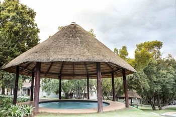 Premier Hotel Roodevalley 3*