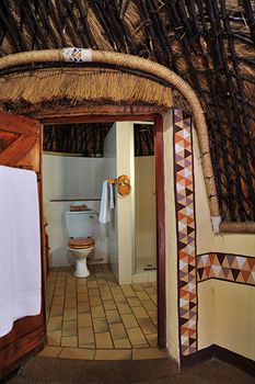 aha Lesedi Cultural Village 0*