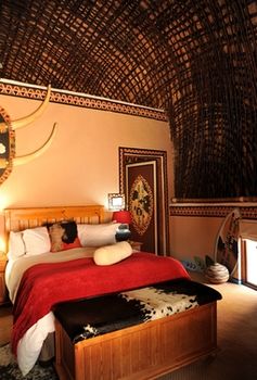 aha Lesedi Cultural Village 0*