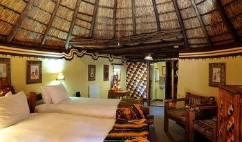 aha Lesedi Cultural Village 0*