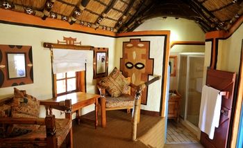 aha Lesedi Cultural Village 0*