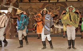 aha Lesedi Cultural Village 0*