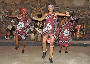 aha Lesedi Cultural Village 0*