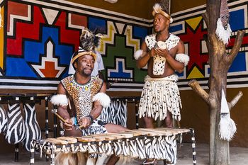 aha Lesedi Cultural Village 0*