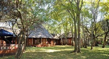 aha Lesedi Cultural Village 0*