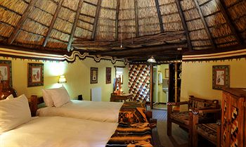 aha Lesedi Cultural Village 0*