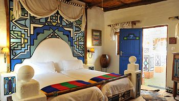 aha Lesedi Cultural Village 0*