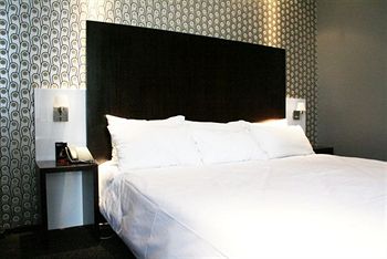 Manhattan Hotel 3*