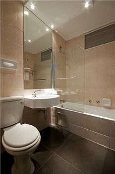 Manhattan Hotel 3*