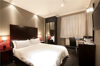 Manhattan Hotel 3*