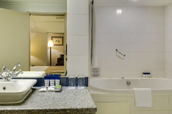 ANEW Hotel Capital Pretoria 4*