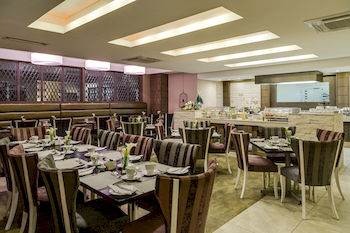 ANEW Hotel Hatfield Pretoria 4*