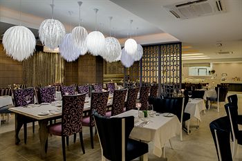 ANEW Hotel Hatfield Pretoria 4*
