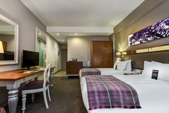ANEW Hotel Hatfield Pretoria 4*