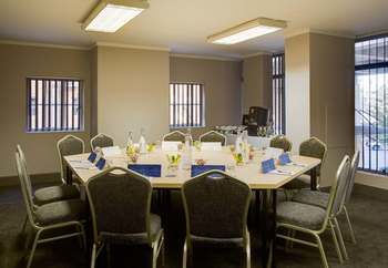 ANEW Hotel Hatfield Pretoria 4*