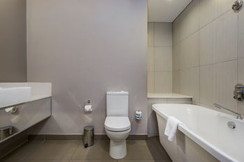 ANEW Hotel Hatfield Pretoria 4*