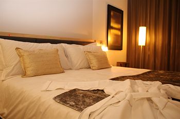 aha Gateway Hotel 3*