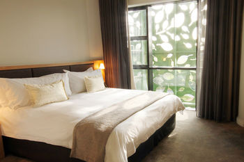 aha Gateway Hotel 3*