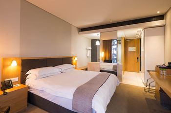 aha Gateway Hotel 3*