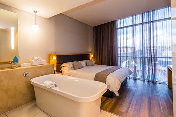 aha Gateway Hotel 3*