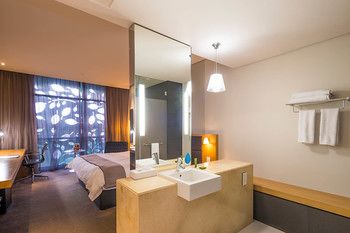 aha Gateway Hotel 3*