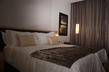 aha Gateway Hotel 3*