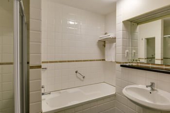Protea Hotel by Marriott Karridene Beach 3*