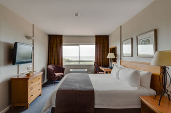 Protea Hotel by Marriott Karridene Beach 3*