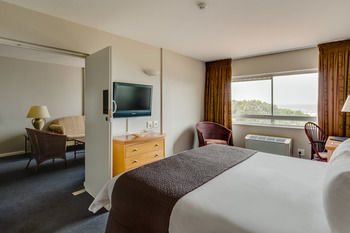 Protea Hotel by Marriott Karridene Beach 3*
